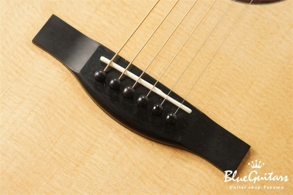 Model OM. TZARIAN  " Hiroshi Hirakawa | da h "